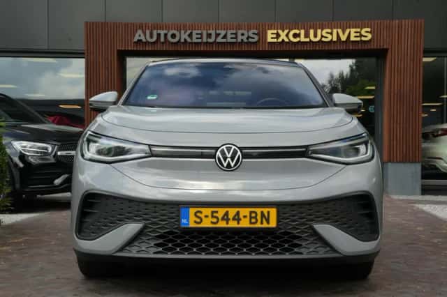 Volkswagen ID.5 (2022) thumbnail 3