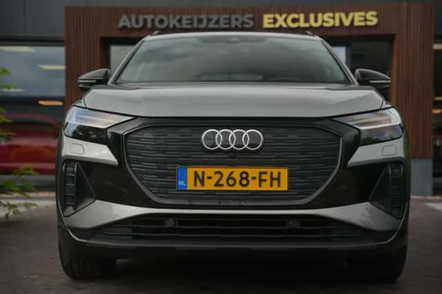 Audi Q4 e-tron (2021) thumbnail 3
