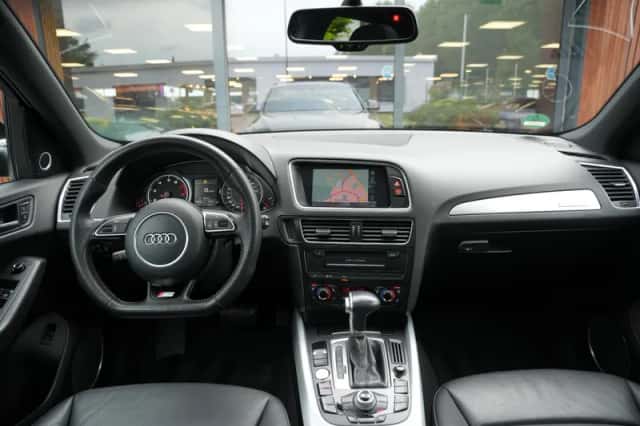 Audi Q5 (2012) thumbnail 2