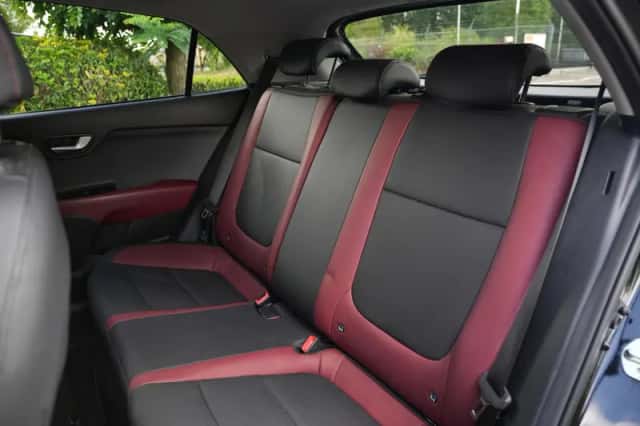 Kia Rio (2017) thumbnail 6