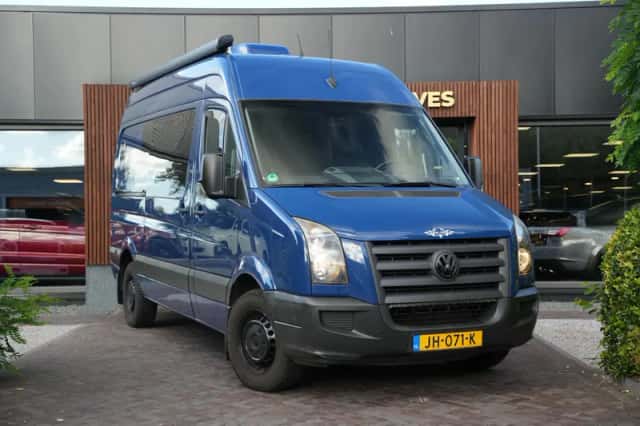 Volkswagen Crafter (2010) thumbnail 1