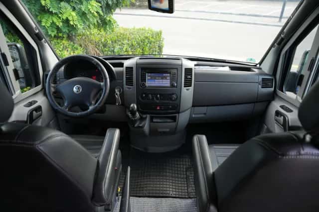 Volkswagen Crafter (2010) thumbnail 4