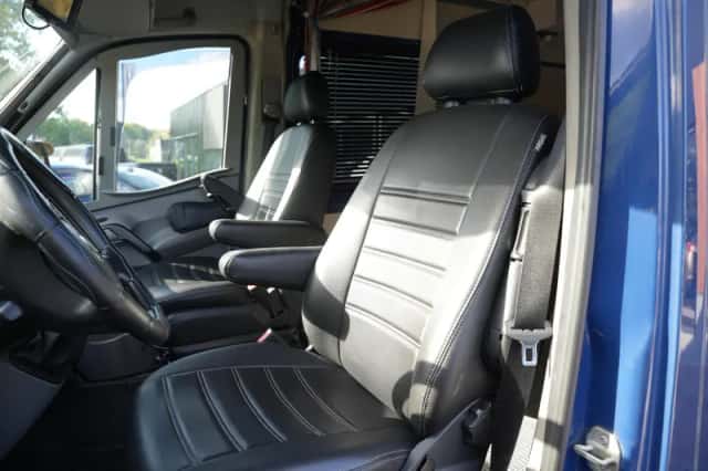 Volkswagen Crafter (2010) thumbnail 6