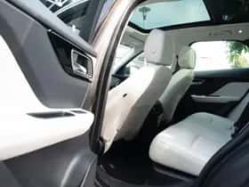 Jaguar F-Pace (2017) thumbnail 13