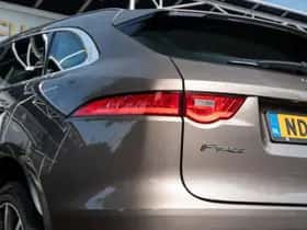 Jaguar F-Pace (2017) thumbnail 6