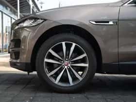 Jaguar F-Pace (2017) thumbnail 8