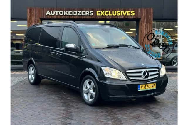 Mercedes-Benz Viano (2013) thumbnail 1