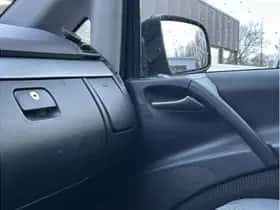 Mercedes-Benz Viano (2013) thumbnail 20