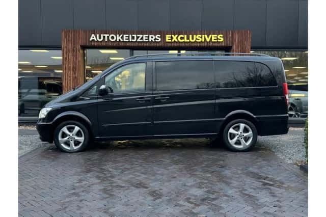 Mercedes-Benz Viano (2013) thumbnail 3