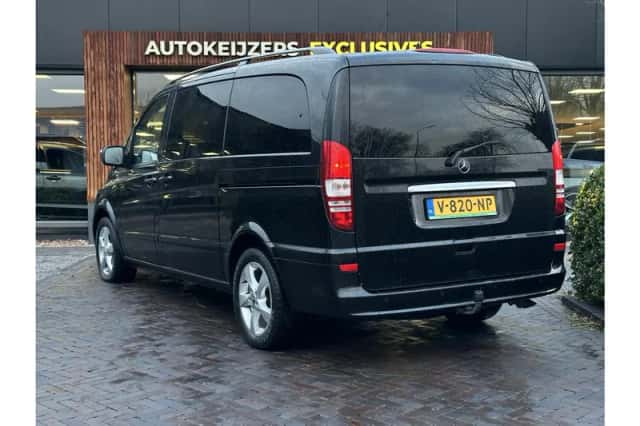Mercedes-Benz Viano (2013) thumbnail 4