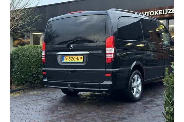 Mercedes-Benz Viano (2013) thumbnail 6
