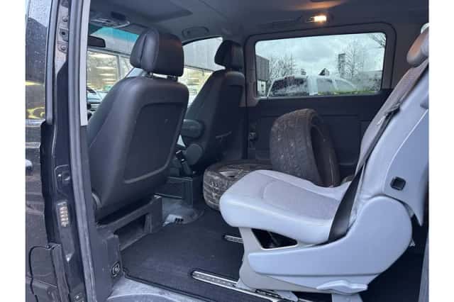 Mercedes-Benz Viano (2013) thumbnail 6
