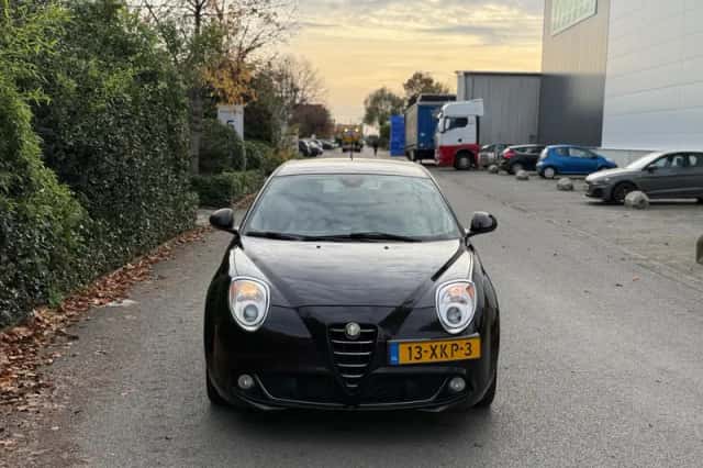 Alfa Romeo Mito (2011) thumbnail 2