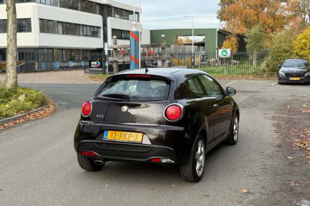 Alfa Romeo Mito (2011) thumbnail 4