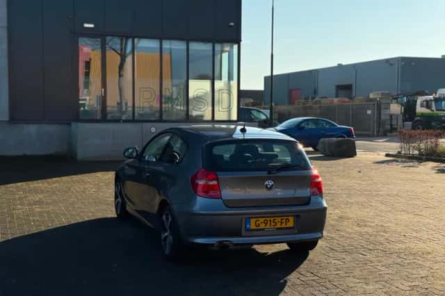 BMW 1-Serie (2010) thumbnail 6
