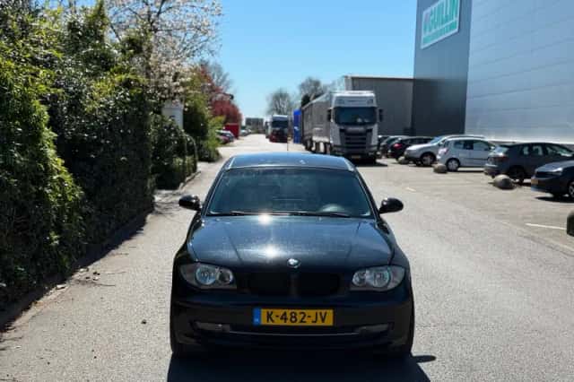 BMW 1-Serie (2008) thumbnail 2