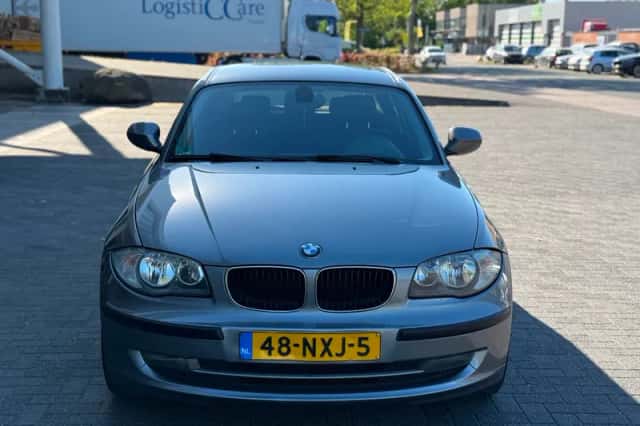 BMW 1-Serie (2011) thumbnail 2