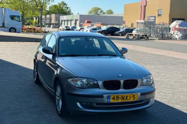 BMW 1-Serie (2011) thumbnail 3