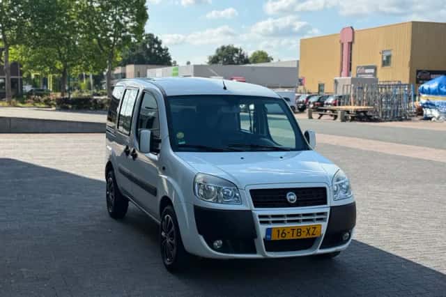 Fiat Doblò (2006) thumbnail 3
