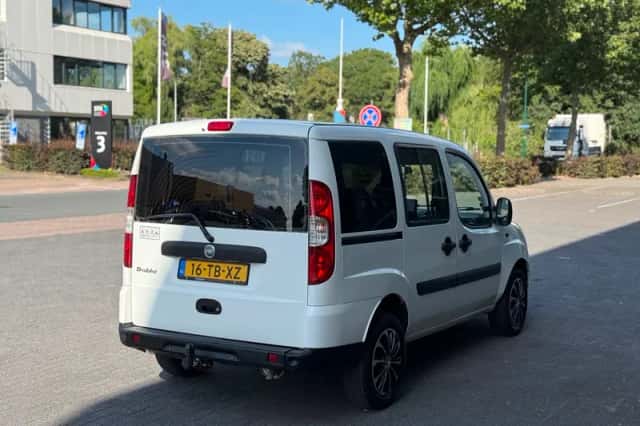 Fiat Doblò (2006) thumbnail 4