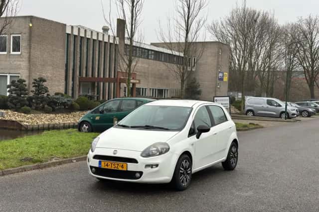 Fiat Punto (2012) thumbnail 1