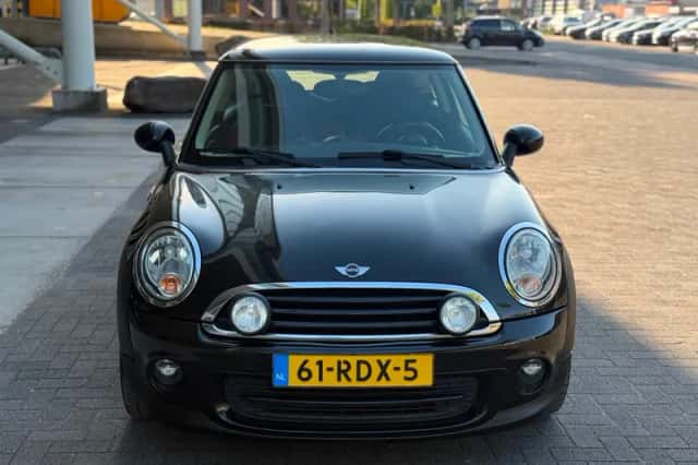 MINI One (2011) thumbnail 2