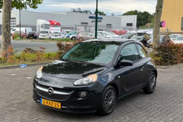 Opel Adam (2013) thumbnail 1