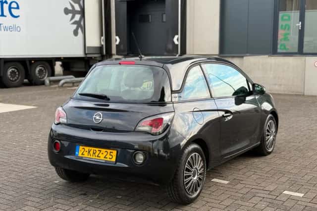 Opel Adam (2013) thumbnail 4