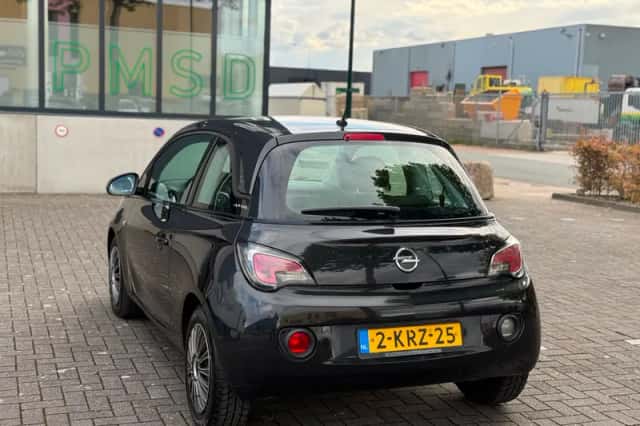 Opel Adam (2013) thumbnail 6