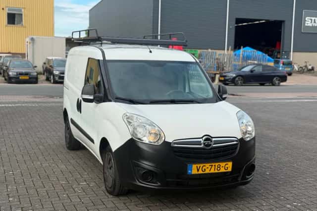 Opel Combo (2013) thumbnail 3
