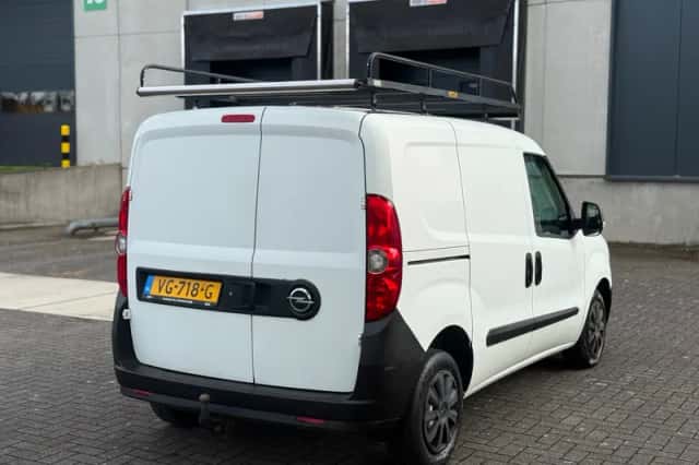 Opel Combo (2013) thumbnail 4