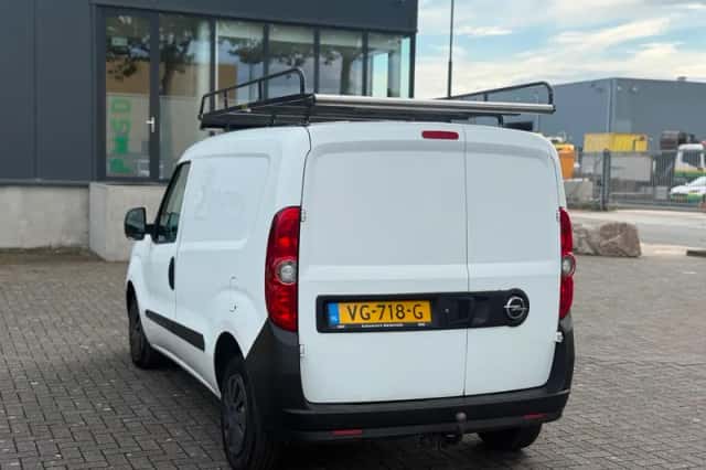 Opel Combo (2013) thumbnail 6