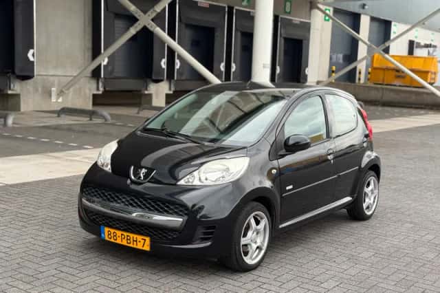 Peugeot 107 (2011) thumbnail 1
