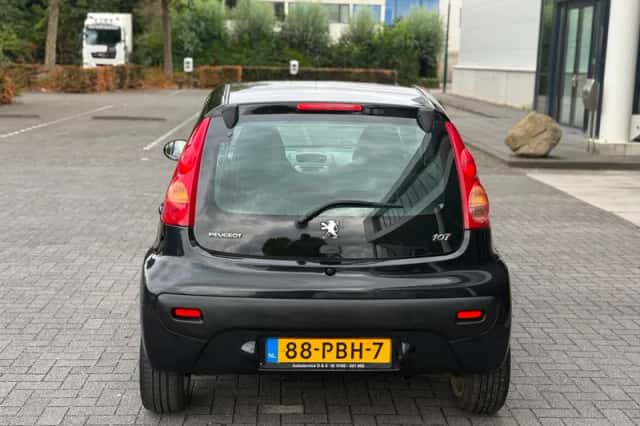 Peugeot 107 (2011) thumbnail 5