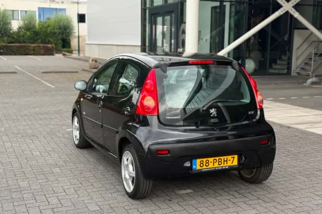 Peugeot 107 (2011) thumbnail 6