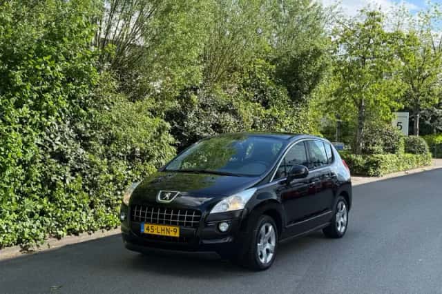 Peugeot 3008 (2010) thumbnail 1