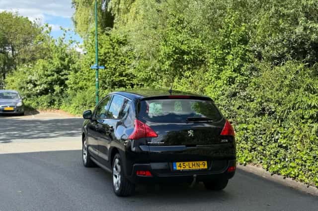 Peugeot 3008 (2010) thumbnail 6
