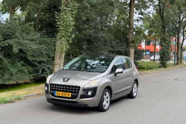 Peugeot 3008 (2011) thumbnail 1
