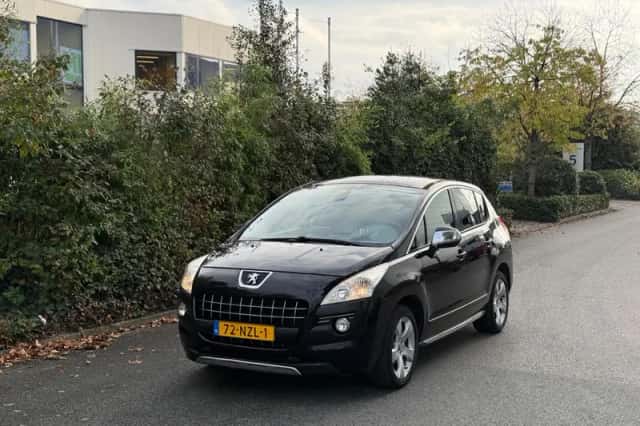 Peugeot 3008 (2011) thumbnail 1