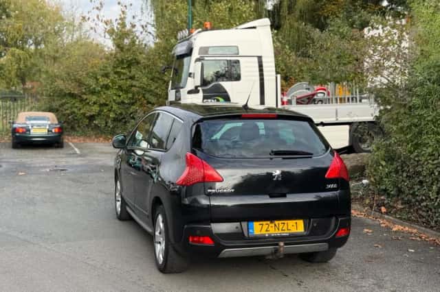 Peugeot 3008 (2011) thumbnail 6