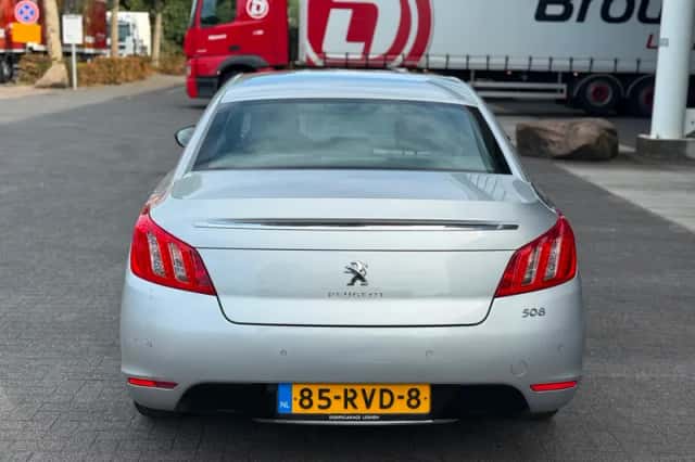 Peugeot 508 (2011) thumbnail 5