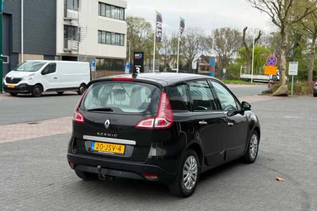 Renault Scénic (2009) thumbnail 4