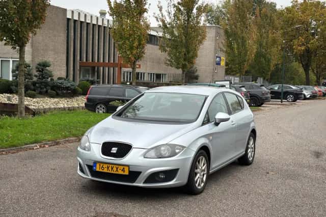 SEAT Leon (2010) thumbnail 1