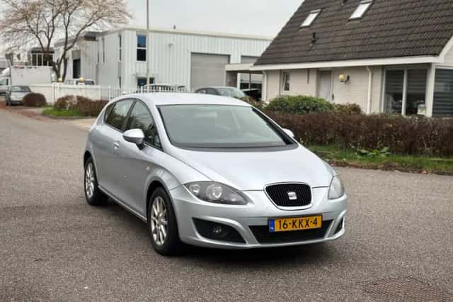 SEAT Leon (2010) thumbnail 3