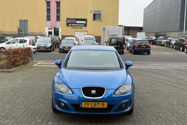 SEAT Leon (2010) thumbnail 2
