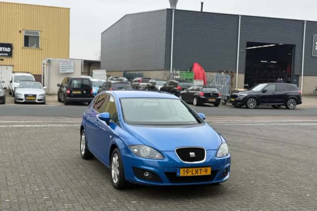 SEAT Leon (2010) thumbnail 3