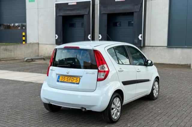 Suzuki Splash (2011) thumbnail 4