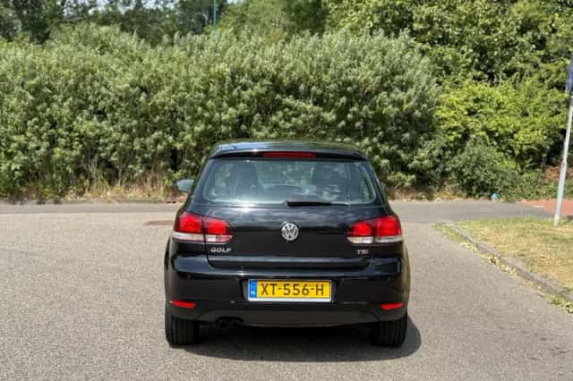 Volkswagen Golf (2009) thumbnail 5