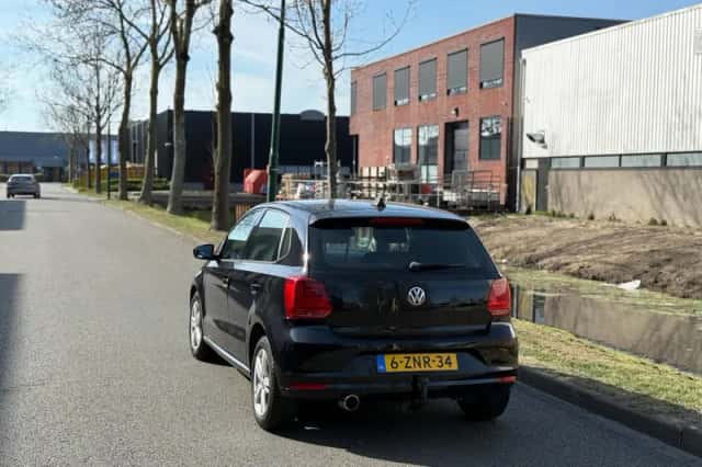 Volkswagen Polo (2014) thumbnail 6