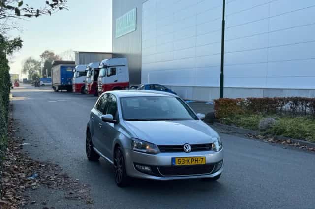 Volkswagen Polo (2010) thumbnail 3